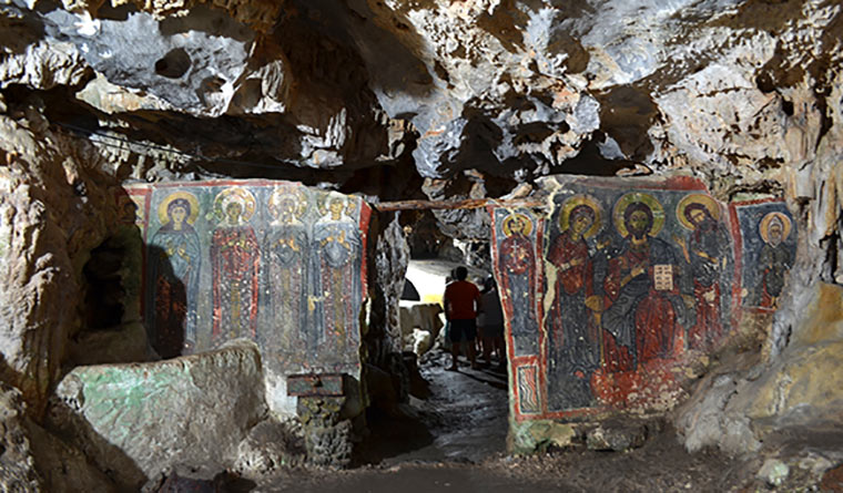 agia-sofia-cave-milopotamos