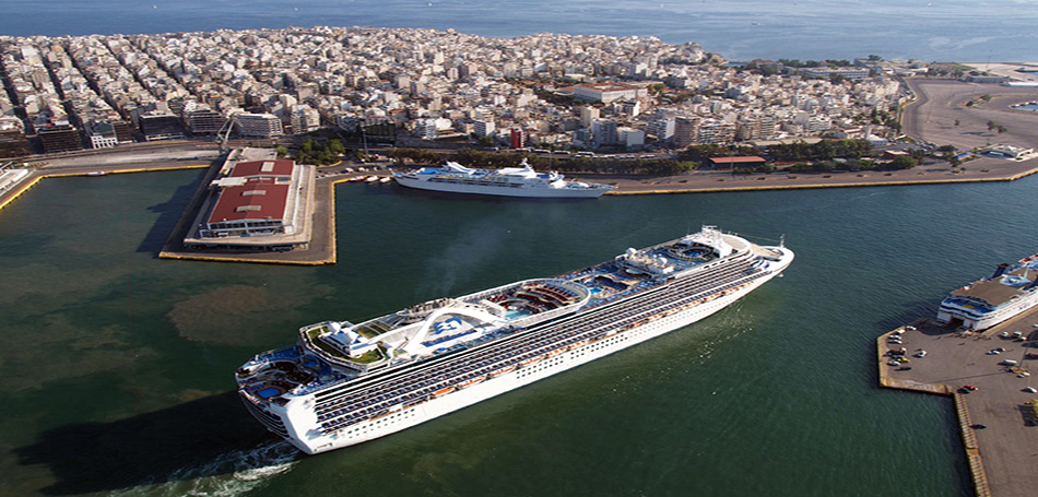 Περισσότερα κρουαζιερόπλοια φέτος στο λιμάνι του Πειραιά