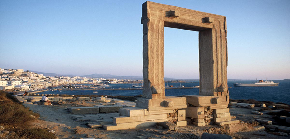 Άδειες δόμησης για δύο ξενοδοχεία στη Νάξο