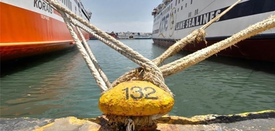 Δεμένα τα πλοία λόγω ισχυρών ανέμων