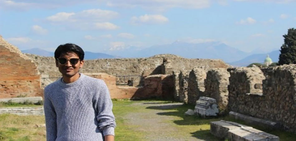 Ινδός φοιτητής προβάλλει τη Θεσσαλονίκη ως τουριστικό προορισμό