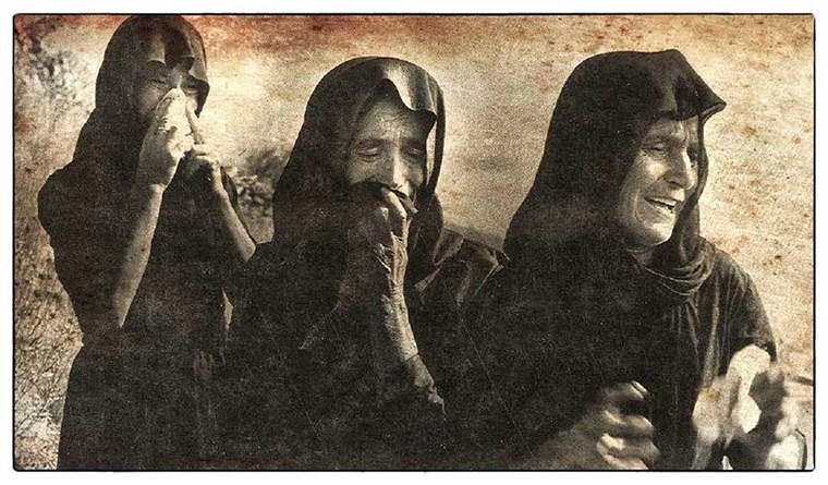 maniatiko-moirologi