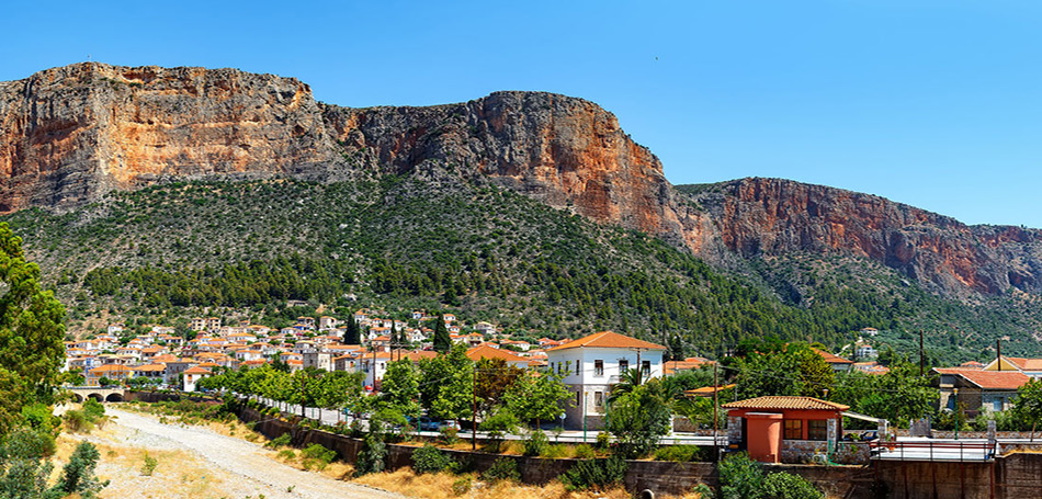 Λεωνίδιο: Ξενάγηση σε έναν τόπο αρχοντικό