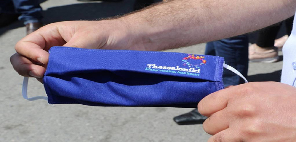 Μάσκες σε ταξί από τον ΟΤΘ