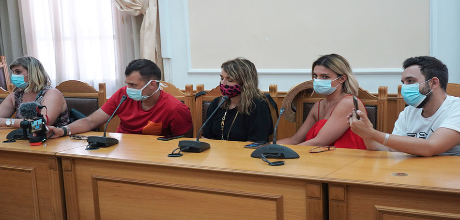 Ρουμάνοι δημοσιογράφοι στην Κρήτη