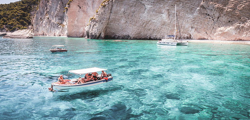 «Island hopping» στα ελληνικά νησιά με την Variety Cruises από τον FTI