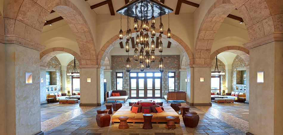 Costa Navarino: Ανάμεσα στα καλύτερα resorts της Ευρώπης