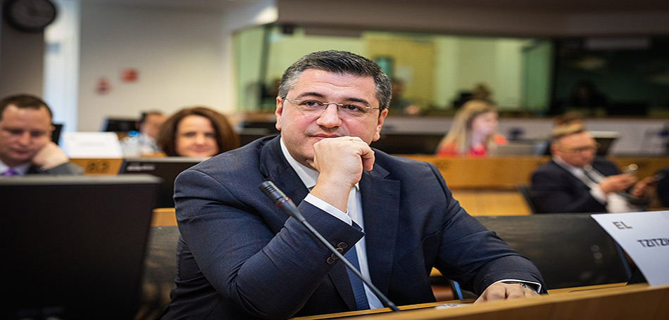 Εξοπλισμό στα νοσοκομεία της κεντρικής Μακεδονίας παρέδωσε ο Απ. Τζιτζικώστας
