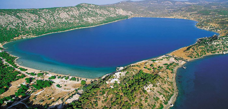 Λουτράκι: Ήθη & έθιμα στο ακρωτήρι της Πελοποννήσου