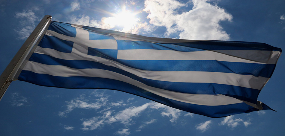 Με στόχο το ρεκόρ Γκίνες η μεγαλύτερη Ελληνική σημαία στη Σαντορίνη
