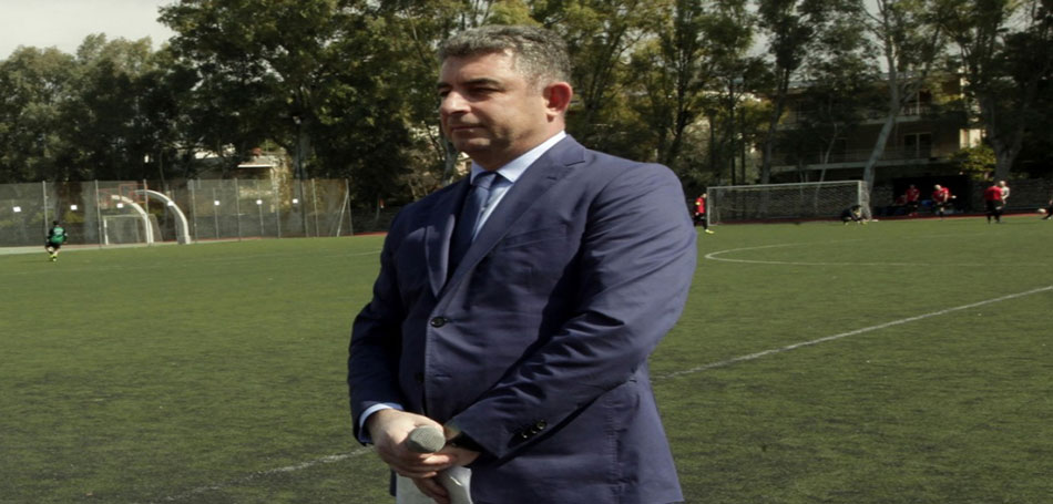 Νεκρός ο δημοσιογράφος Γιώργος Καραϊβάζ στον Άλιμο