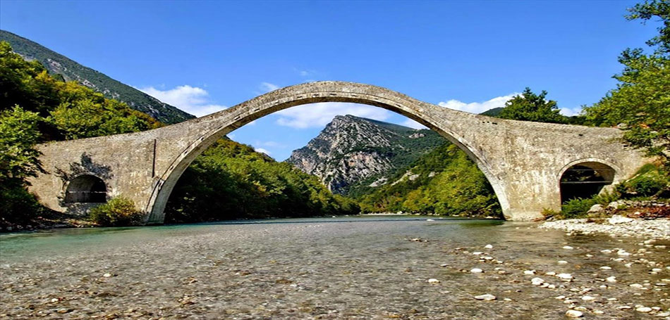 Γεφύρι της Πλάκας - Μενδώνη: «Η Ελλάδα πορεύεται σε ένα ευοίωνο μέλλον»