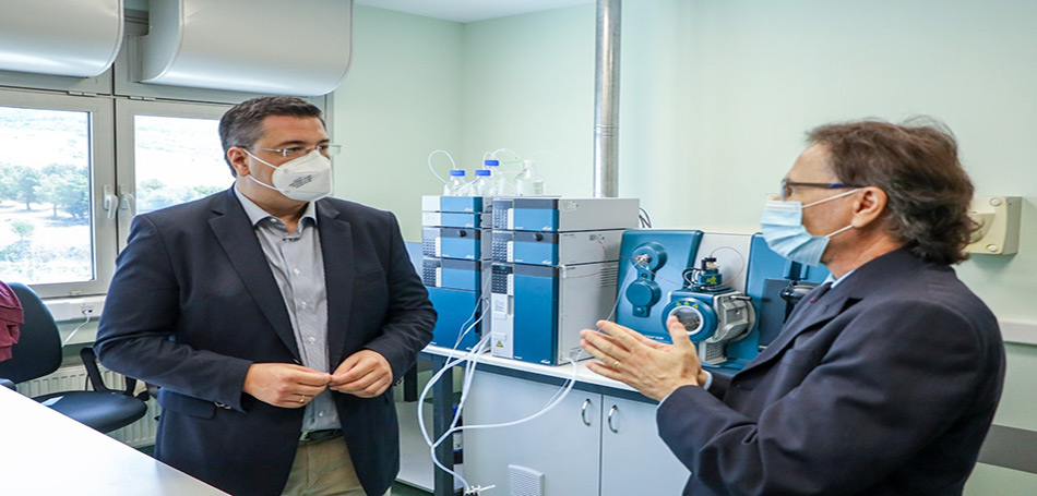Δωρεά φασματογράφου από την Περιφέρεια Κεντρικής Μακεδονίας στο Εργαστήριο Ιατροδικαστικής και Τοξικολογίας του ΑΠΘ