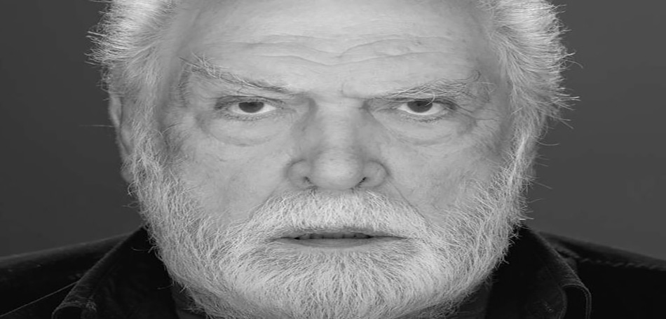 Ο Κώστας Καζάκος δώρισε το σώμα του στην Ιατρική Αθηνών